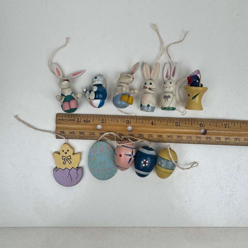 11 Vtg Mini Small Wood Easter Spring Ornaments Eggs Bunny Rabbit Chicks DAMAGED